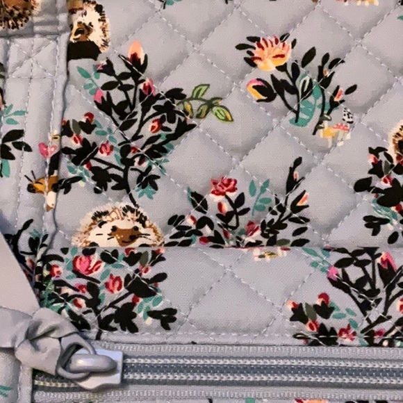 Vera Bradley small Vera. - Picture 2 of 3